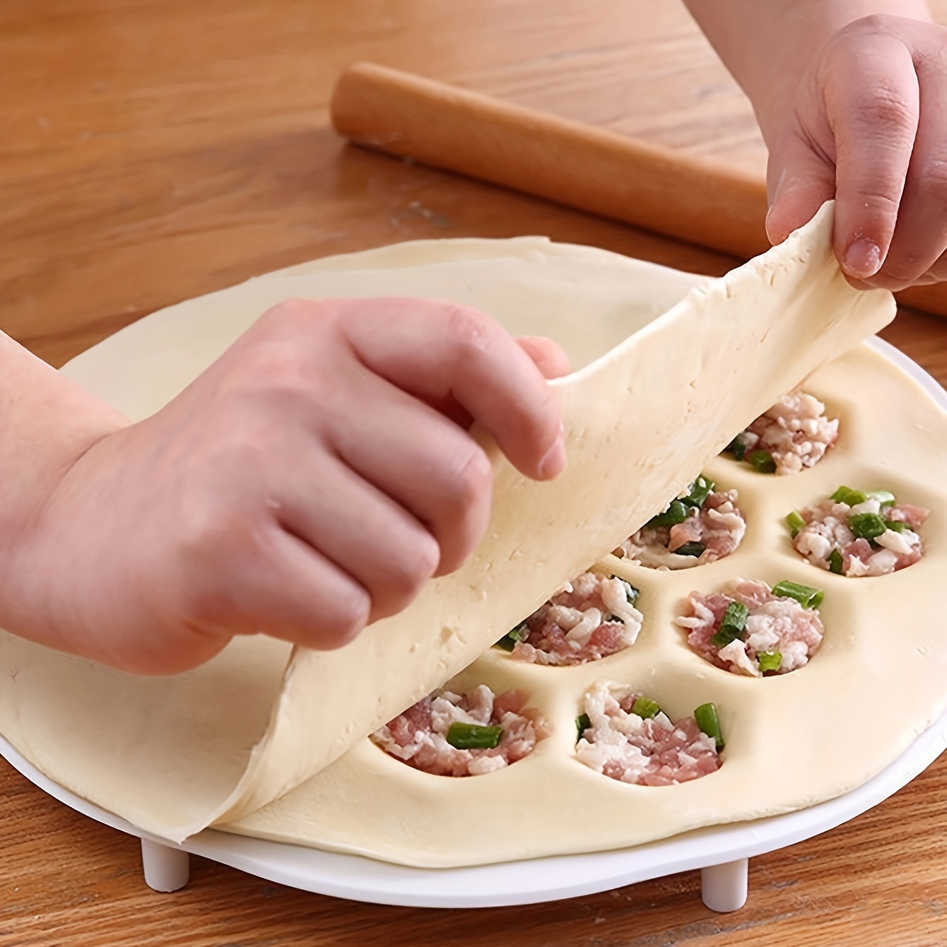Kitchen Gadgets Dumpling Maker - 中国の餃子金型,キッチン,生地プレス,ラビオリ,ベーキングツール,ガジェット,1個
